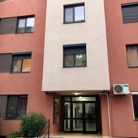 شقة Joy Calea Timisoarei 4 *