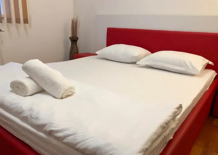 Joy Calea Timisoarei 4